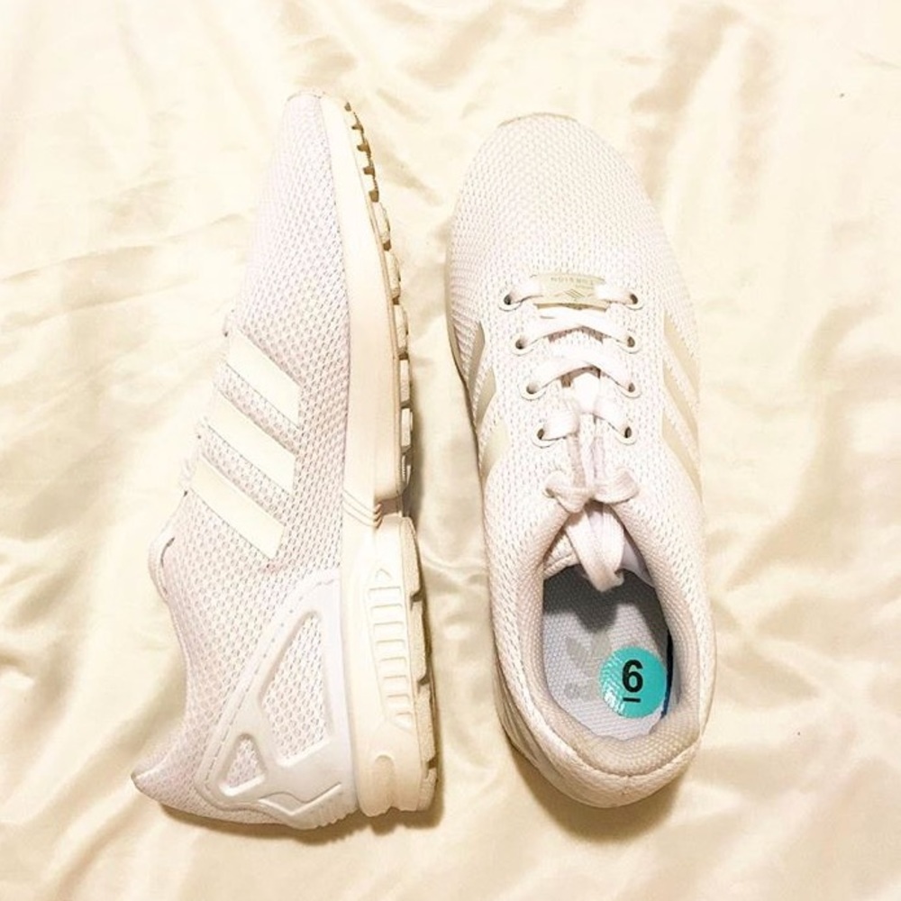 Adidas torsion sneakers